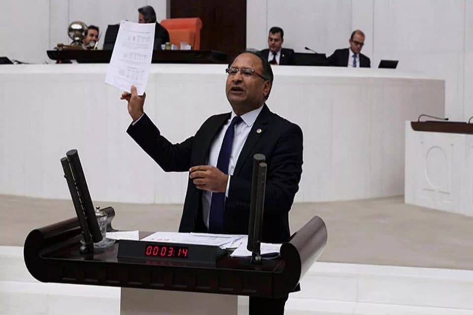 CHP İzmir Milletvekili &Ouml;zcan Pur&ccedil;u, TBMM genel kurulunda s&ouml;z alarak,