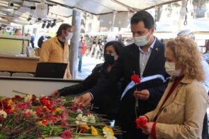 CHP Konak İlçe Başkanı Çağrı Gruşçu ve İlçe Başkan yardımcıları,