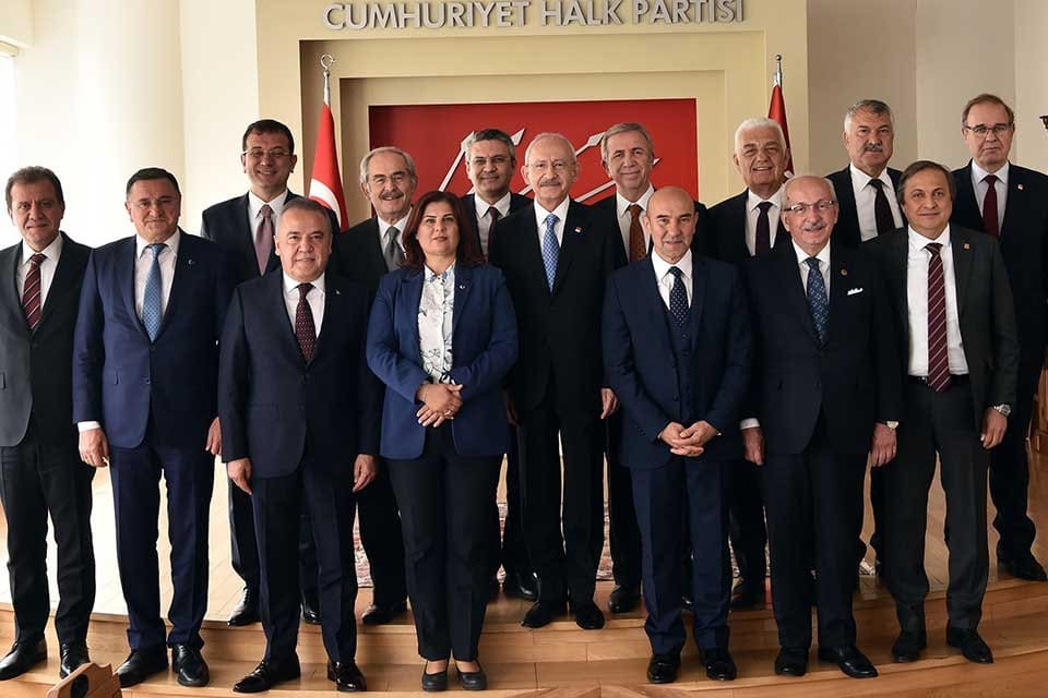 T&uuml;rkiye n&uuml;fusunun yaklaşık y&uuml;zde 50&rsquo;sinin yaşadığı kentleri y&ouml;neten 11 B&uuml;y&uuml;kşehir