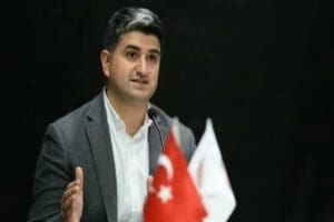 CHP Genel Başkan Yardımcısı ve İstanbul Milletvekili Onursal Adıg&uuml;zel, yabancı