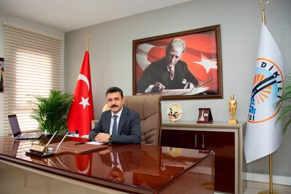 İktidar partisi yetkililerinin ve Cumhurbaşkanı Erdoğan&rsquo;ın CHP&rsquo;li belediyelerin ve belediye