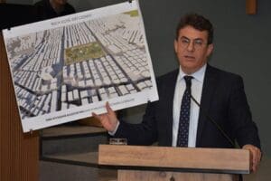 B&uuml;y&uuml;kşehir Belediye Meclisi CHP Grup Başkanvekili Murat Aydın, K&ouml;şger'in K&ouml;şger'in
