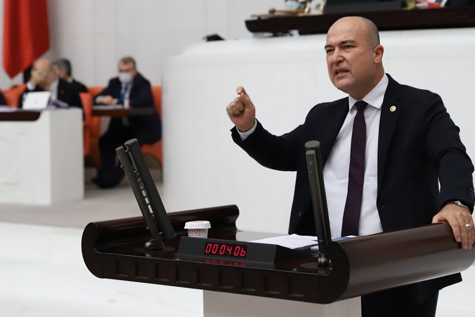 Koronavirüs salgını ve alınan tedbirler sanatçı ve müzisyenler açısından derin