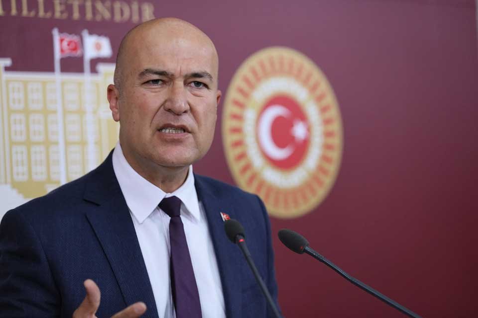 CHP İzmir Milletvekili Murat Bakan, İzmir İl Tarım Müdürü Mustafa