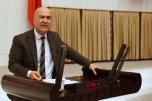 CHP İzmir Milletvekili Murat Bakan, yazar ve &ccedil;evirmenlerin telif gelirlerinden