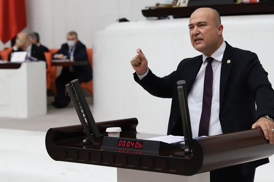CHP İzmir Milletvekili Murat Bakan, tarım &uuml;reticilerinin sorunlarını Meclis g&uuml;ndemine