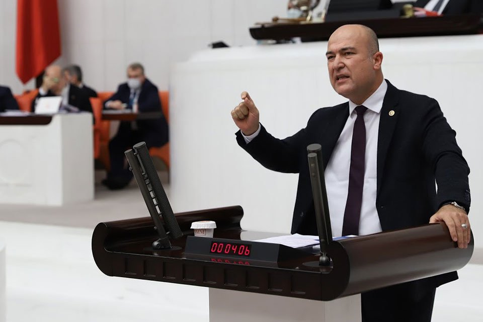 CHP İzmir Milletvekili Murat Bakan, Libya&rsquo;da ka&ccedil;ırılan T&uuml;rk vatandaşları i&ccedil;in