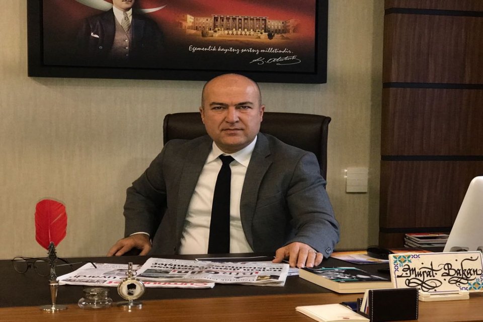 &Ccedil;evre Komisyonu CHP S&ouml;zc&uuml;s&uuml; ve İzmir Milletvekili Murat Bakan, İzmir