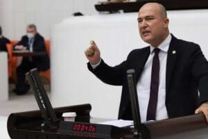 K&uuml;lt&uuml;r ve Turizm Bakanlığı, Kyme Antik Kenti&rsquo;nin SİT sınırlarında yapılan