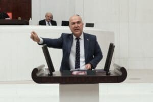 Asbestli olduğu iddia edilen &ldquo;NAe S&atilde;o Paulo&rdquo; isimli u&ccedil;ak gemisinin