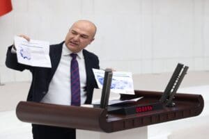 CHP&rsquo;nin yabancıların T&uuml;rkiye&rsquo;den edindikleri m&uuml;lklerin araştırılması i&ccedil;in meclis araştırma komisyonu