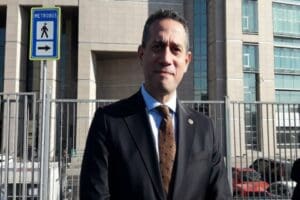 CHP&rsquo;li Ali Mahir Başarır, İstanbul Adliyesine gelerek, Cumhurbaşkanı ve AKP