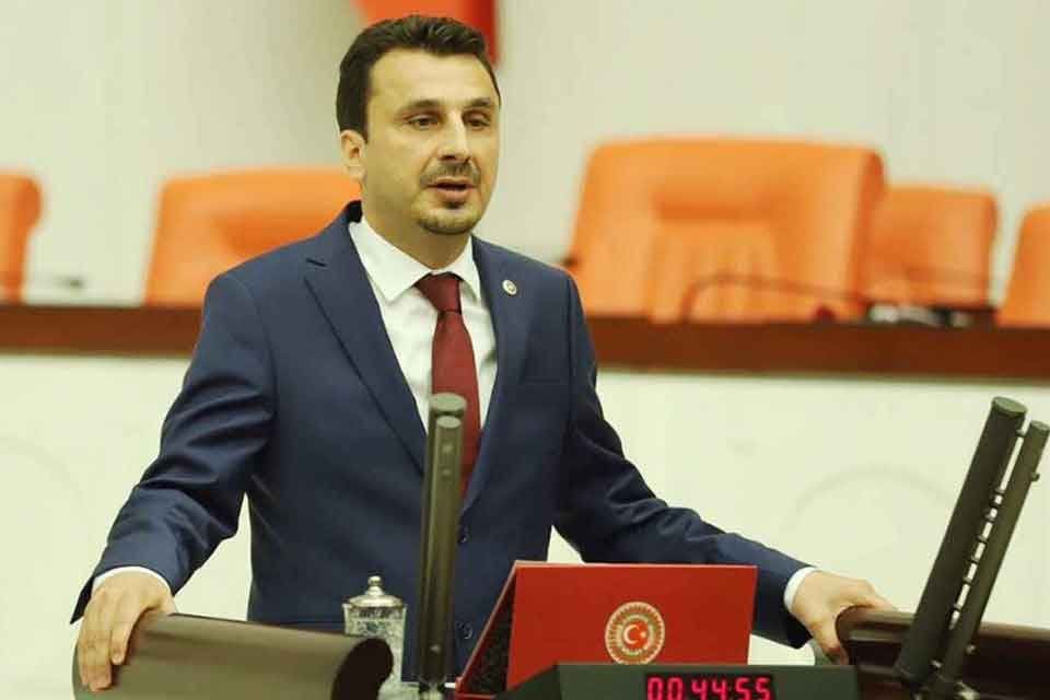 CHP&rsquo;li Bekir Başevirgen, bankaların kar rekorları kırmaya devam ettiğini s&ouml;yleyerek,