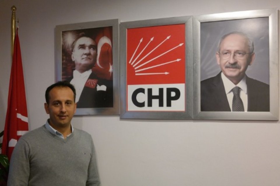 CHP Urla İl&ccedil;e Başkanı Hakan &Ouml;zbadur, Covid-19 testinin pozitif &ccedil;ıktığını