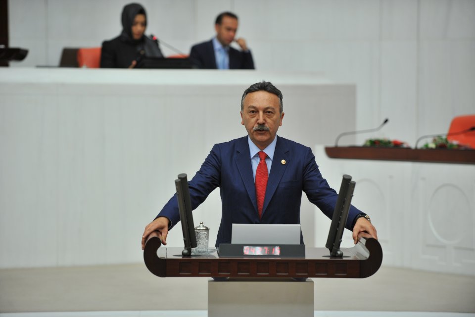 CHP İzmir Milletvekili Tacettin Bayır, hastanelerde yaşanan randevu sorununu meclis