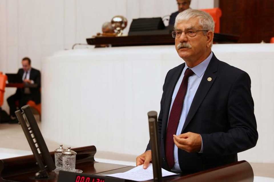 Cumhuriyet Halk Partisi Kani Beko, &lsquo;İzmir&rsquo;deki sorunların &ccedil;&ouml;z&uuml;m&uuml; belli, CHP&rsquo;den