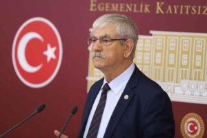 CHP'li&nbsp;Beko, EYT'lilere y&ouml;nelik iktidara seslendi, "Aylık bağlama oranında d&uuml;zenleme yapılmalı,
