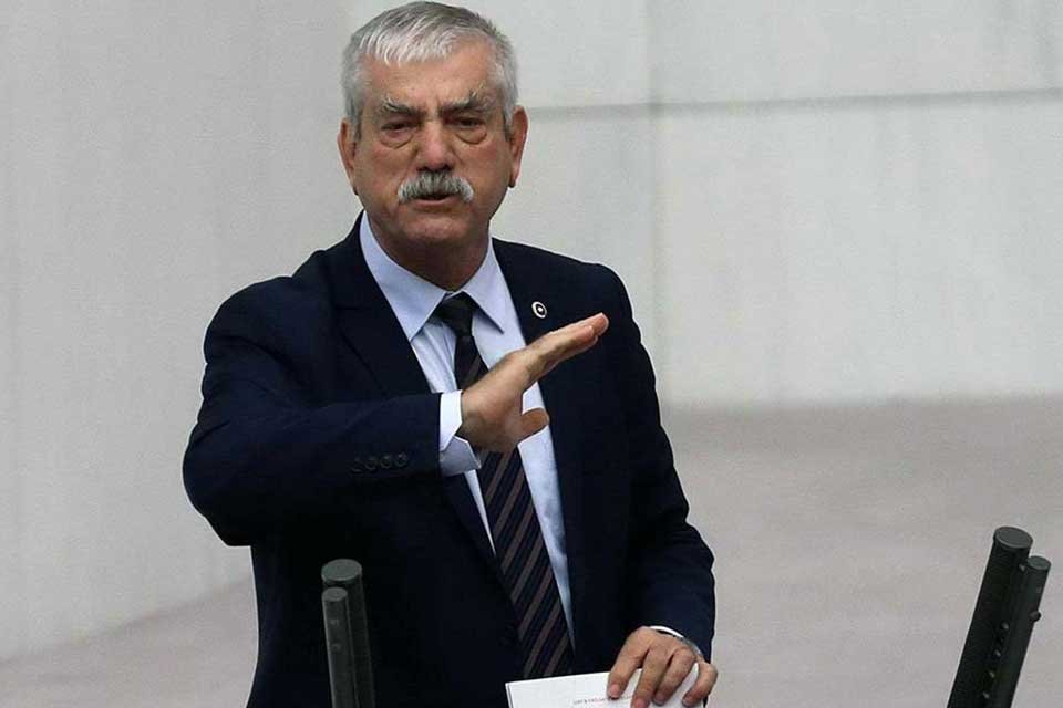 Cumhuriyet Halk Partisi (CHP) İzmir Milletvekili Kani Beko, TBMM'de düzenlediği