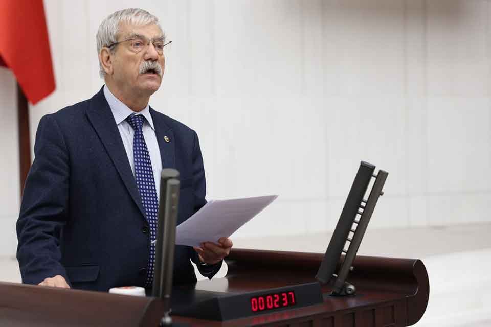 Cumhuriyet Halk Partisi (CHP) İzmir Milletvekili, Sağlık, Aile, &Ccedil;alışma ve