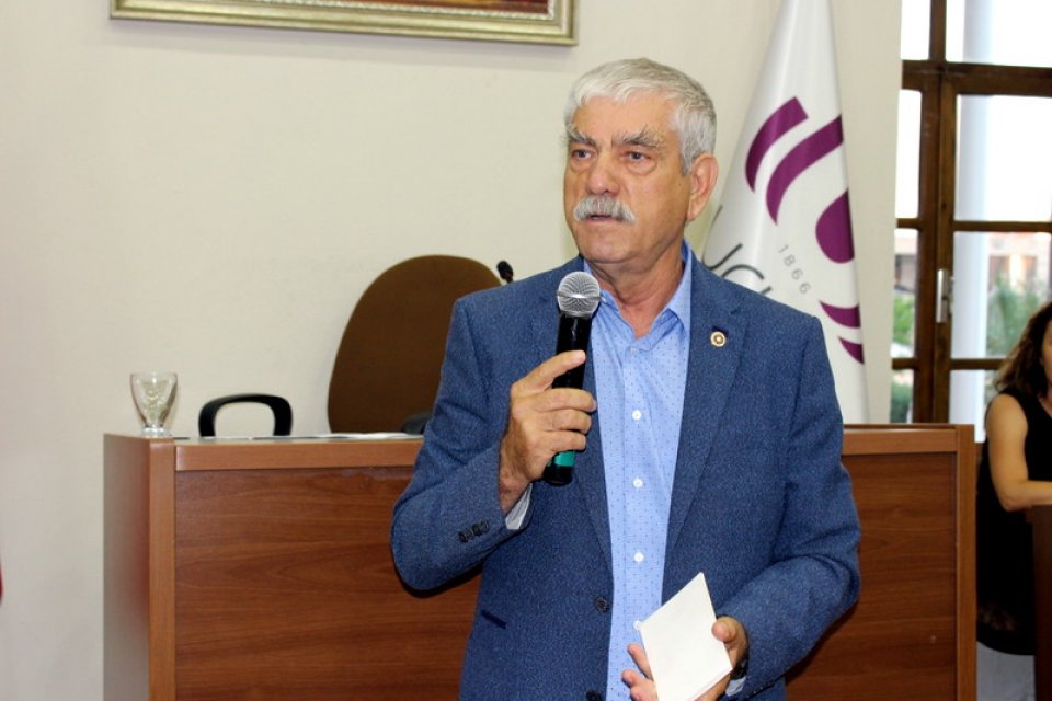 CHP İzmir Milletvekili Kani Beko, meydana gelen göçükler ve iş