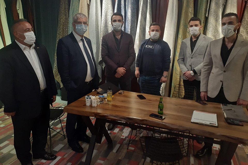 Mobilya Sekt&ouml;r&uuml;n&uuml;n i&ccedil;inde bulunduğu ağır krize dair a&ccedil;ıklamalarda bulunan&nbsp;CHP izmir