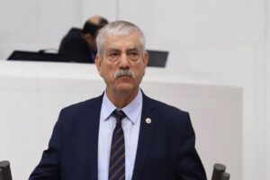 AK Parti iktidarında öğretmenlik mesleğinin itibarsızlaştırıldığını söyleyen CHP'li Beko, sayıları