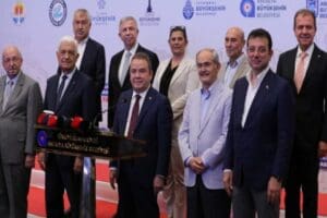 CHP'li B&uuml;y&uuml;kşehir Belediye Başkanları ortak basın a&ccedil;ıklamasında bulundu. 11 b&uuml;y&uuml;kşehirin