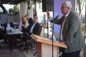 CHP Bornova İl&ccedil;e Başkanlığınca d&uuml;zenlenen &lsquo;Birlik, Beraberlik ve Dayanışma Kahvaltısı&rsquo;nda,