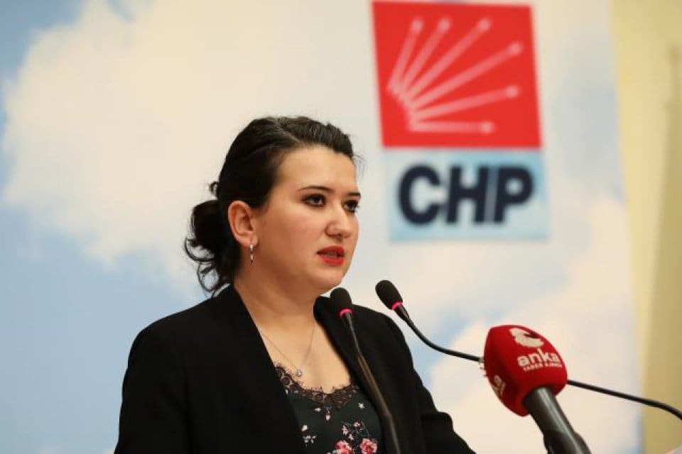 CHP Genel Başkan Yardımcısı G&ouml;k&ccedil;e G&ouml;k&ccedil;en, Pegasus &ccedil;alışanlarının i&ccedil;ki sofrası