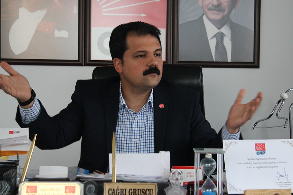 İzmir Büyükşehir Belediyesi’nin Pasaport İskelesi’nde başlattığı tadilat çalışmaları nedeniyle Urla’dan