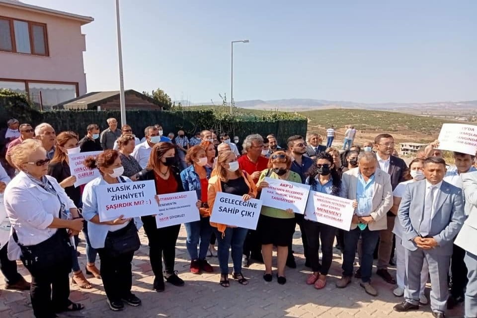 Menemen Belediyesi&rsquo;nin Seyrek&rsquo;e bağlı Villakent Mahallesi&rsquo;nde 160 ayrı parseldeki kamu
