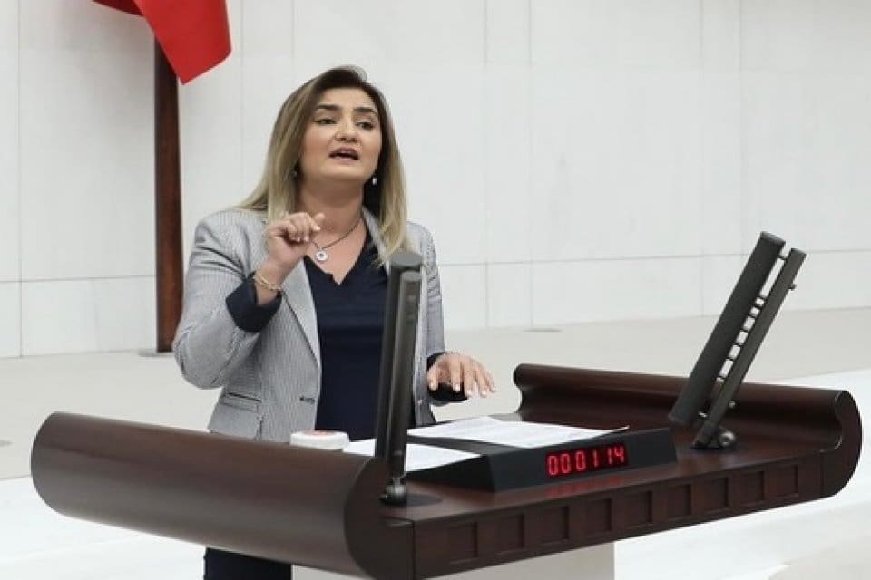 CHP İzmir Milletvekili ve TBMM Başkanlık Divanı Katip &Uuml;yesi Av.