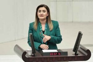 &nbsp;&nbsp;&nbsp;&nbsp;&nbsp; CHP İzmir Milletvekili ve TBMM Başkanlık Divanı Katip &Uuml;yesi