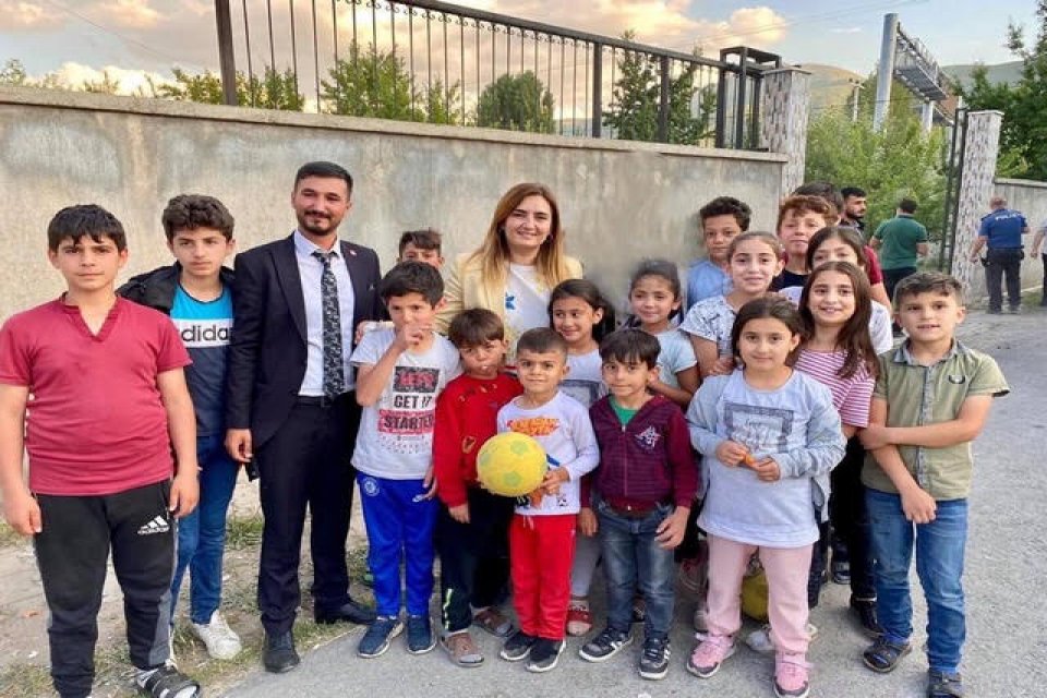 CHP İzmir Milletvekili ve TBMM Başkanlık Divanı Katip &Uuml;yesi Av.