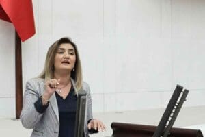 CHP İzmir Milletvekili ve TBMM Başkanlık Divanı Katip &Uuml;yesi Av.