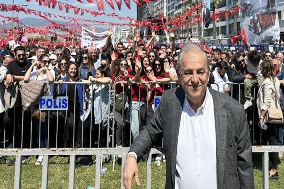 Cumhuriyet Halk Partisi PM &Uuml;yesi ve İzmir Milletvekili Adayı Rıfat
