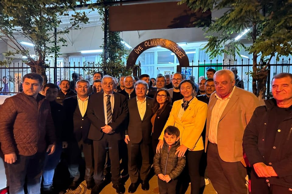 Cumhuriyet Halk Partisi PM &Uuml;yesi ve İzmir Milletvekili Adayı Rıfat