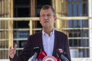 CHP Grup Başkanvekili &Ouml;zg&uuml;r &Ouml;zel, Bursa&rsquo;da; &ldquo;CHP olarak da s&ouml;z