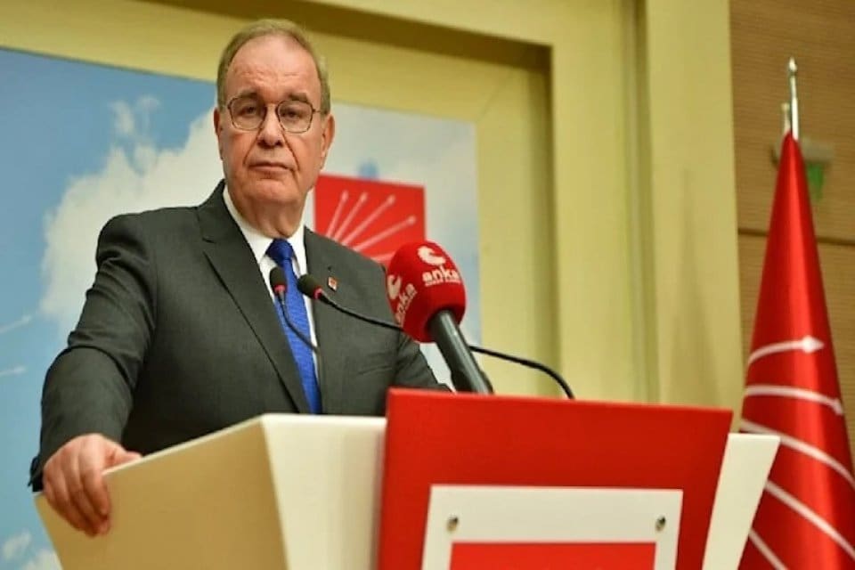 CHP Genel Başkan Yardımcısı ve Parti S&ouml;zc&uuml;s&uuml; Faik &Ouml;ztrak, "En