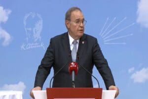 CHP Genel Başkan Yardımcısı ve Parti S&ouml;zc&uuml;s&uuml; Faik &Ouml;ztrak, Kemal