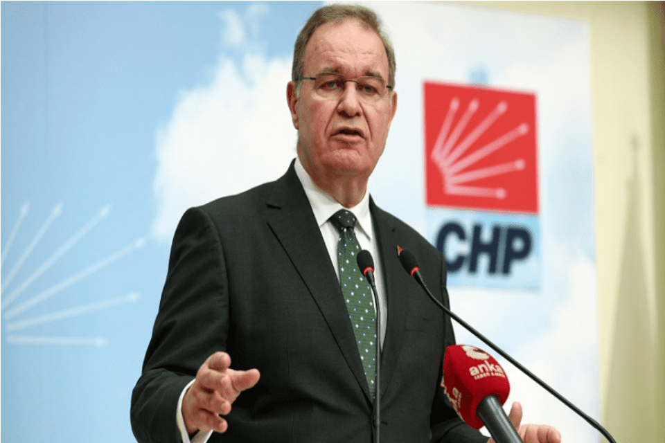 CHP&rsquo;li Faik &Ouml;ztrak, iktidara yakın medyada &ccedil;ıkan 'CHP Genel Başkanı