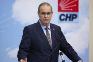 CHP S&ouml;zc&uuml;s&uuml; &Ouml;ztrak, KPSS'deki iddialara ilişkin konuşmasında Cumhurbaşkanı Erdoğan'ın kamuoyu