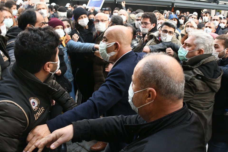 İzmir Emek ve Demokrasi G&uuml;&ccedil;leri&rsquo;nin Alsancak T&uuml;rkan Saylan K&uuml;lt&uuml;r Merkezi