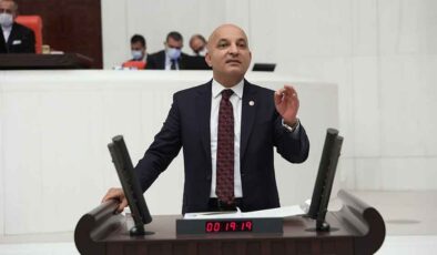 CHP'li Polat: 'Kutsallarımız siyaset malzemesi değildir'
