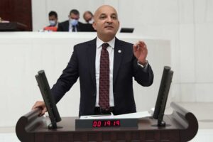 Cumhuriyet Halk Partisi Y&uuml;ksek Disiplin Kurulu &Uuml;yesi ve İzmir Milletvekili