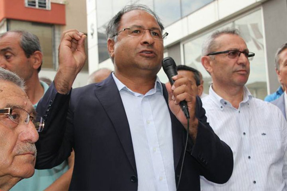 Tepecikli Roman vatandaşların kesilen elektriklerinin CHP'li milletvekilleri tarafından gündeme getirilmesinin