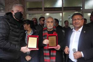Romanlara yakınlığı ile bilinen usta oyuncu Müjdat Gezen, her zaman