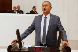 Tarım ve Orman Bakanı Bekir Pakdemirli T&uuml;rkiye&rsquo;nin yangınla m&uuml;cadelede kullandığı