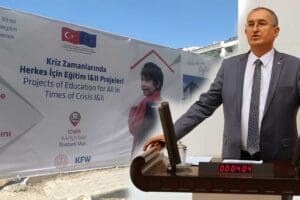 Cumhuriyet Halk Partisi (CHP) İzmir Milletvekili Atila Sertel, İzmir Bostanlı&rsquo;da