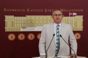 Önceki Gıda Tarım ve Hayvancılık Bakanı Ahmet Eşref Fakıbaba döneminde